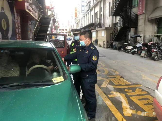 对从事小微型客车租赁经营企业进行逐一摸排登记